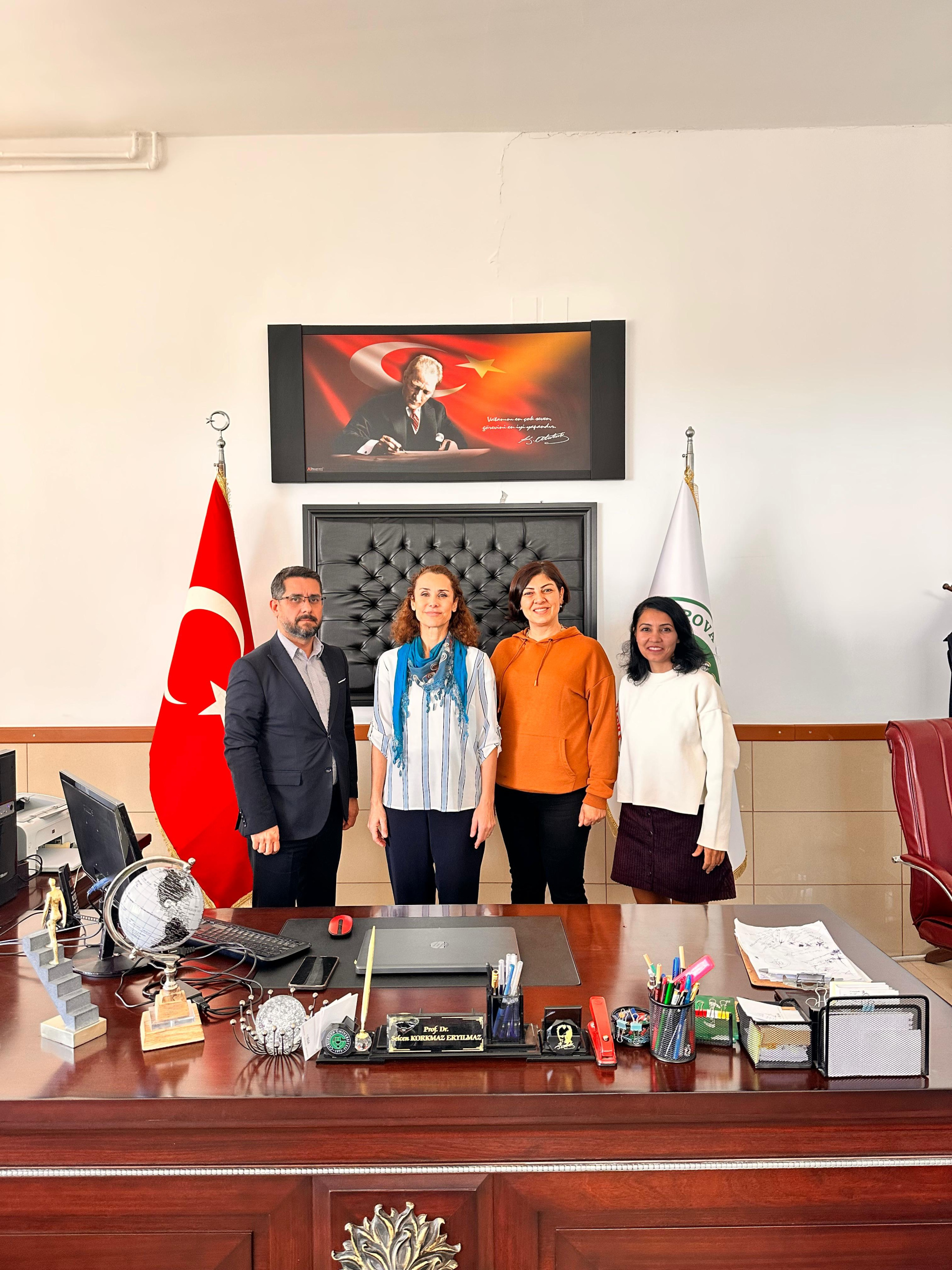 Gençlik ve Spor İl Müdürlüğü Spor Hizmetleri Müdürü Caner Taymış ve Erasmus Projeleri Proje Koordinatörü Nida Kaya fakültemizi ziyaret ettiler.